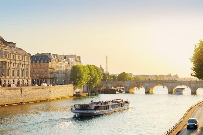 Paris: Seine River Sightseeing Sunset Cruise with Champagne - Key things to know before you go