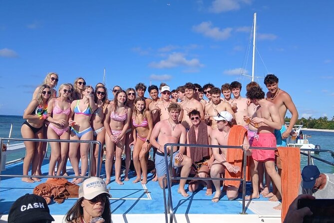 Party Booze Boat Fiesta Sand Bar-Snorkeling-Music-Drinks-Dancing - Snorkeling Coral Reefs: Gear Included, Fish Speed Varies