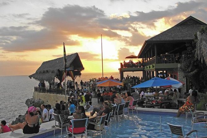 PREMIUM - Negril Highlights Tour from Negril - Food & Drinks Included - Food and Drinks Included: What the Cooler Means for Your Day