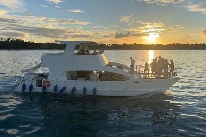 Private Catamaran Booze Cruise & Snorkeling - Getting to Bávaro Beach Without Wasting Your Day