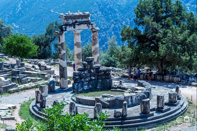 Private Delphi and Hosios Loukas Monastery - Great Lunch and Drinks Included - Tholos of Athena Pronaia: the stop most people skip for a reason