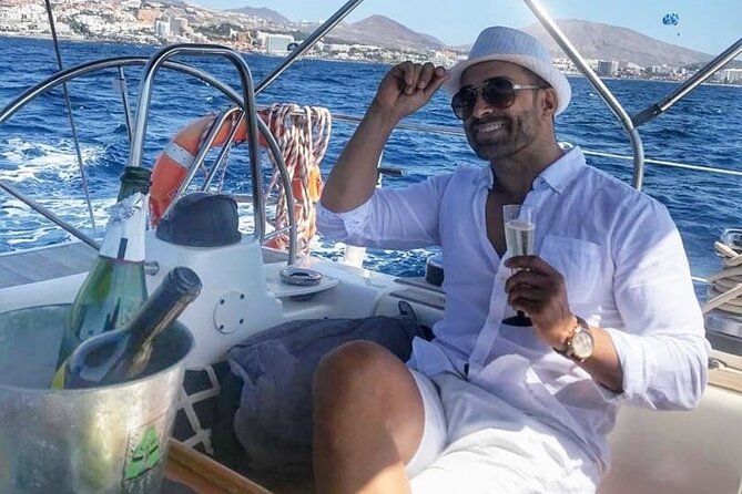 PRIVATE YACHT CHARTER VOYAGE, Food & Drinks included! - Wildlife watching: dolphins and whales are the main goal