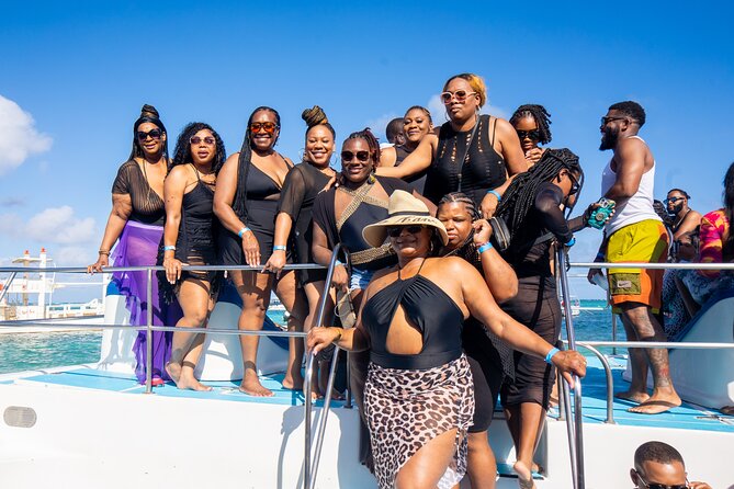 Punta Cana Booze Cruise, Snorkeling, Sand-Bar with Entertainment - Reef Snorkeling: What the Guide Does (and What to Expect Underwater)