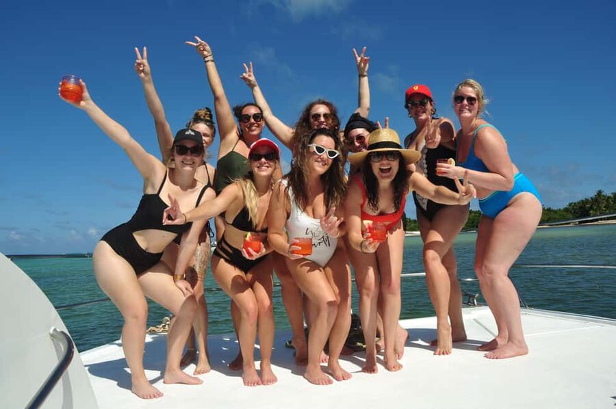 Punta Cana: Booze Cruise with Snorkel and Natural Pool Stop - Drinks, snacks, and the on-board party vibe