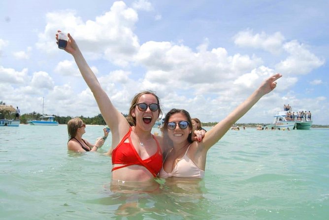 Punta Cana Booze Cruise with Snorkeling, Natural Pool & Open Bar - What’s included (and what you should bring)
