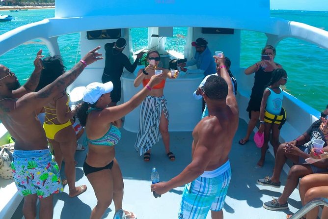 Punta Cana Private Booze Cruise with Open Bar (10+ People) - The water slide moment: why the slide is more than a gimmick