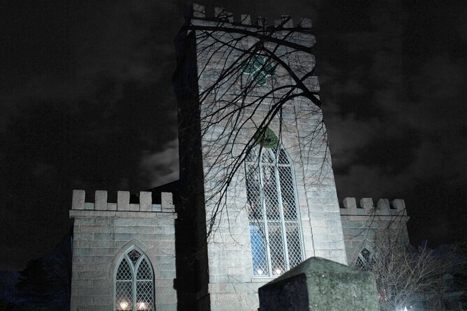 Salem Booze and Brews Haunted Pub Crawl by US Ghost Adventures - Rockafellas Restaurant: party energy with unexplained happenings
