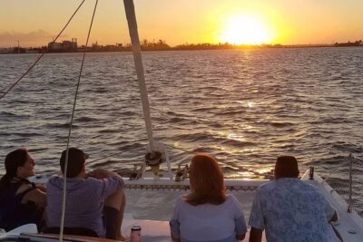 San Juan Catamaran Sunset Sail with Drinks Included - Timing that works: the 2-hour cruise and why departure matters