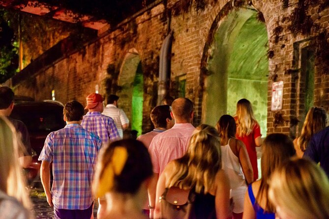 Savannah Ghost Tour for Adults ALL Alcoholic Drinks Included - Walking Pace, Timing, and What to Pack for a Comfort-First Night