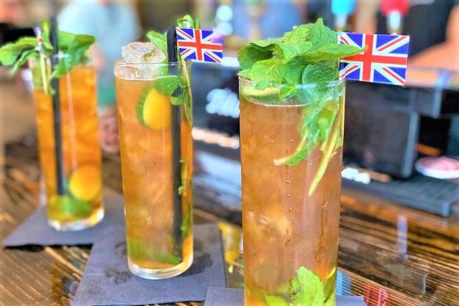 Savannah Walktails & Bar Bites Guided Happy Hour Tour - Historic District wandering: four bar stops built around set tastings