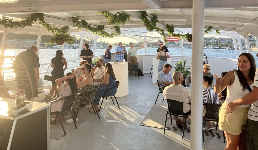 Seattle: Lake Union Happy Hour Cruise - Lake Union from the deck: why this happy hour works