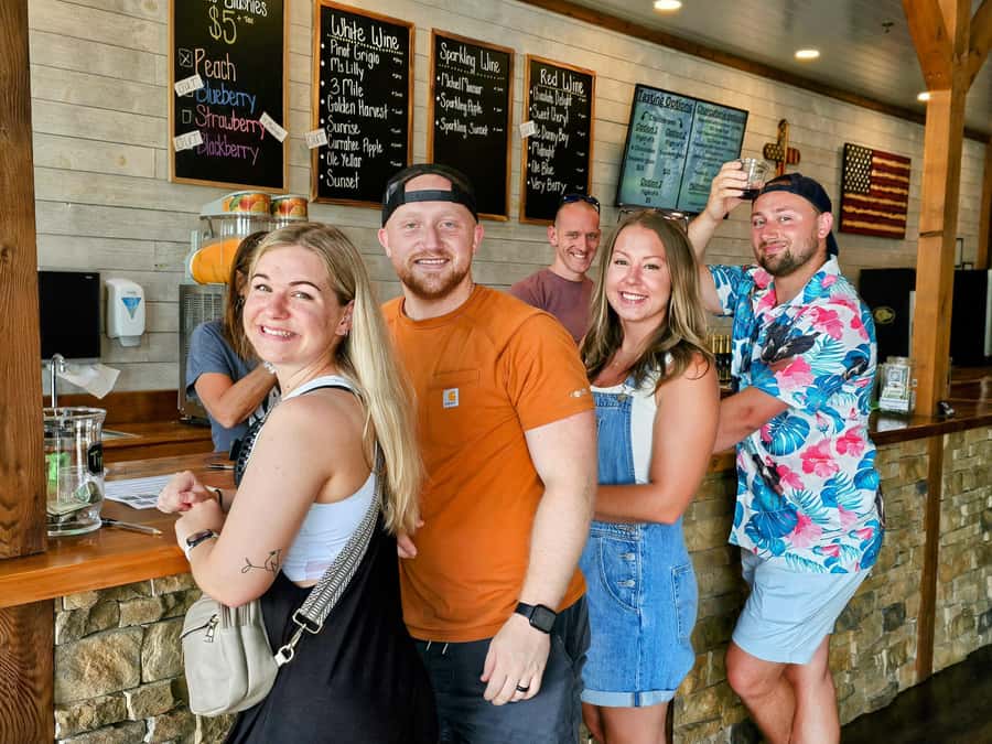 Sevierville: Hillbilly Booze Cruise Tasting Tour - Key points before you go