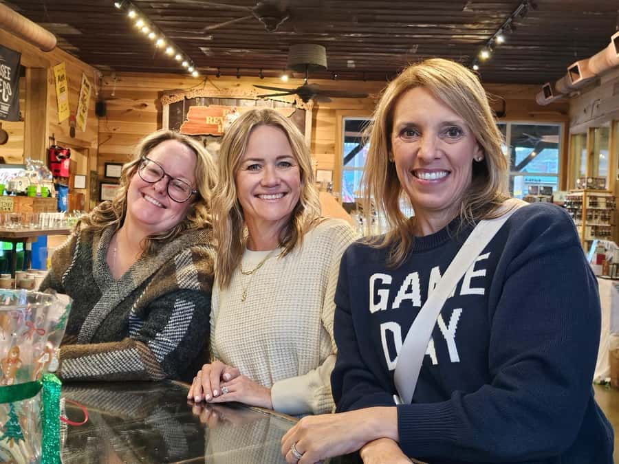 Sevierville: Hillbilly Booze Cruise Tasting Tour - Who this tour is best for (and who should skip it)