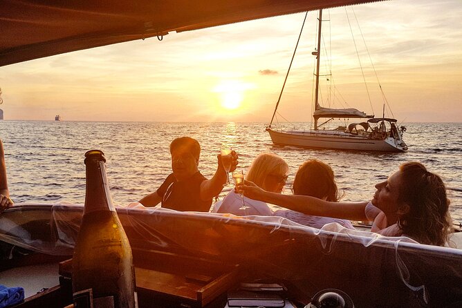 Sorrento Coast Sunset Sail – 2 Hour Happy Hour Experience - Drinks and Snacks That Match the Sunset Mood