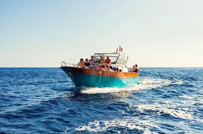 Sorrento Coast Sunset Sail – 2 Hour Happy Hour Experience - The Skipper and Crew: What You’ll Feel Onboard