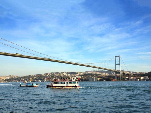 Stage Front Bosphorus Dinner Cruise with Pickup & Drinks included - Golden Hour to Dinner: What This Bosphorus Cruise Really Delivers