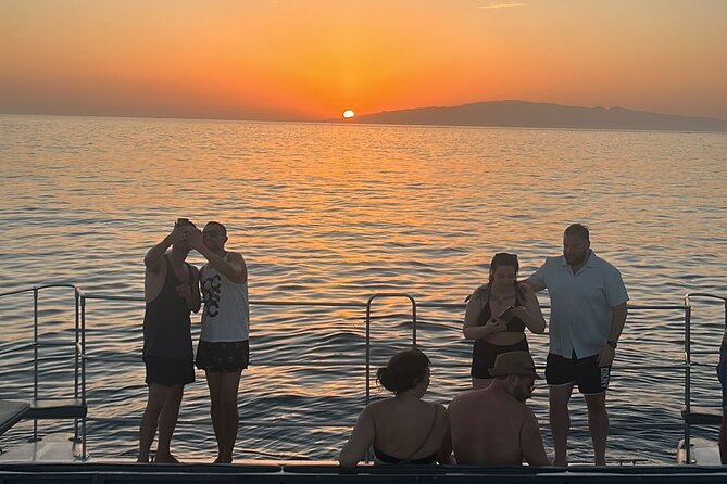 Tenerife Sunset Catamaran tour with transfer - Food and Drinks included. - Is it really a sunset cruise? Timing reality without disappointment