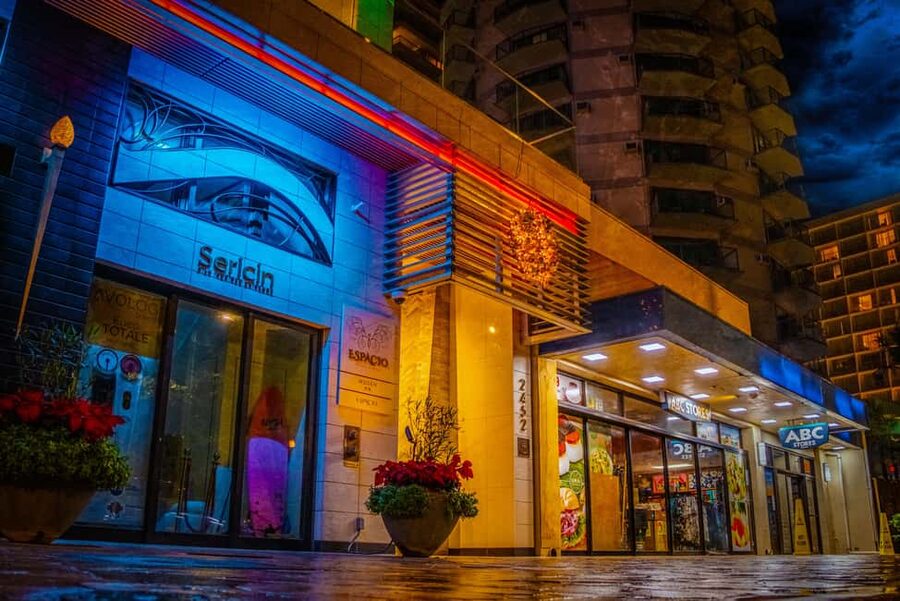 Waikiki Ghosts Boos and Booze Haunted Pub Crawl - What you’re really paying for at $28
