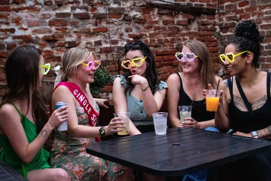 Waikiki Ghosts Boos and Booze Haunted Pub Crawl - ESPACIO The Jewel of Waikiki: a luxury contrast