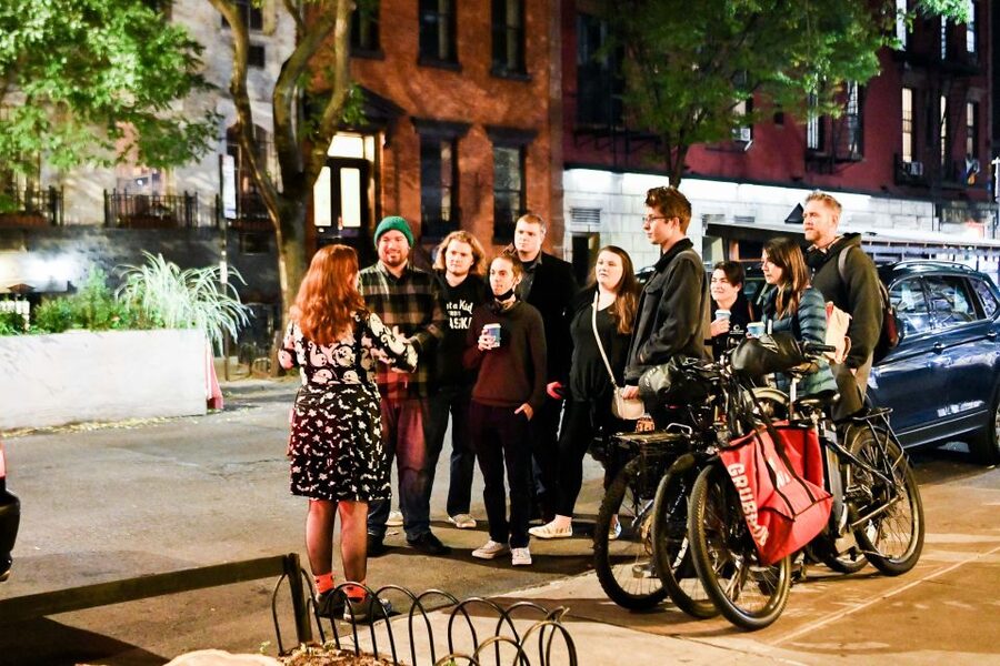Washington DC: Ghosts Boos and Booze Haunted Pub Crawl - Prohibition-era chaos: bootleggers, backroom deals, and scandal politics