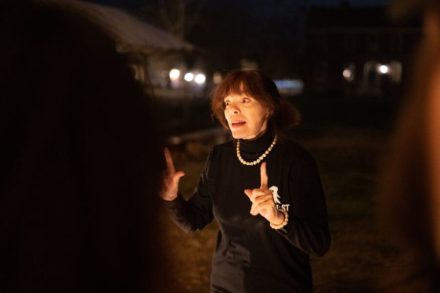 Washington DC: Ghosts Boos and Booze Haunted Pub Crawl - National Theatre’s dark turn: murder, secrets, and political shadows