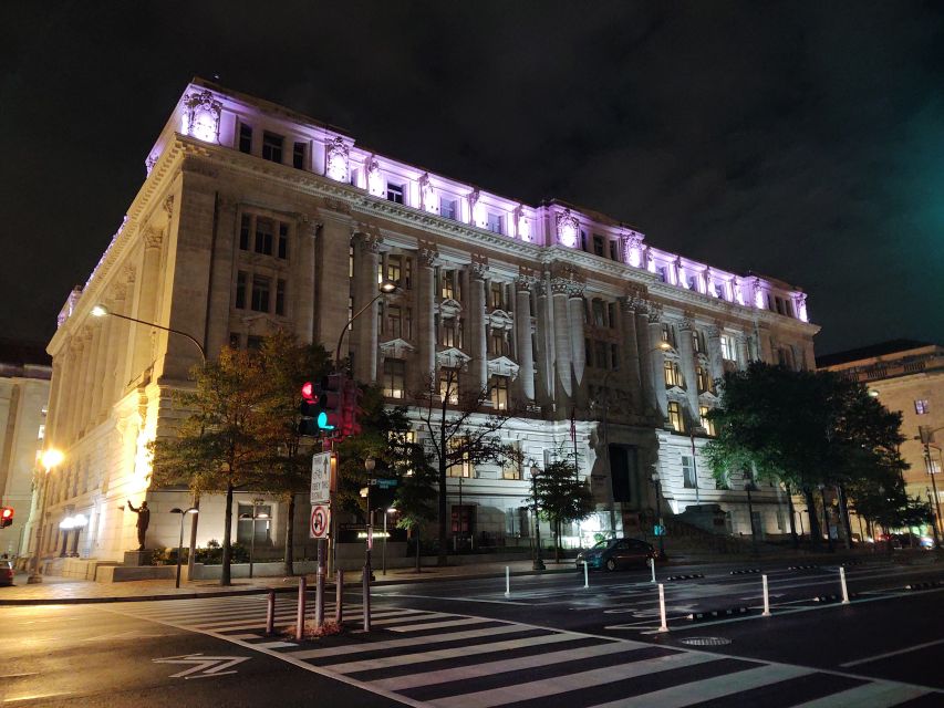 Washington DC: Ghosts Boos and Booze Haunted Pub Crawl - Cocktails, mocktails, and the drinking games factor