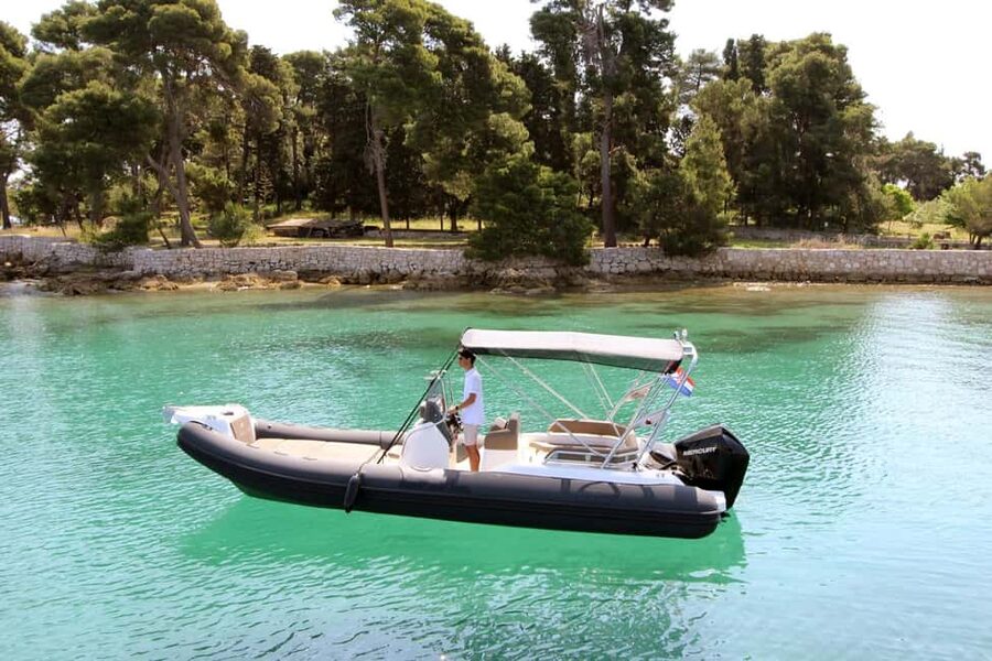 Zadar: Private SpeedBoat Tour to Islands - Drinks Included - Who Should Book This Speedboat Tour (and Who Should Skip It)